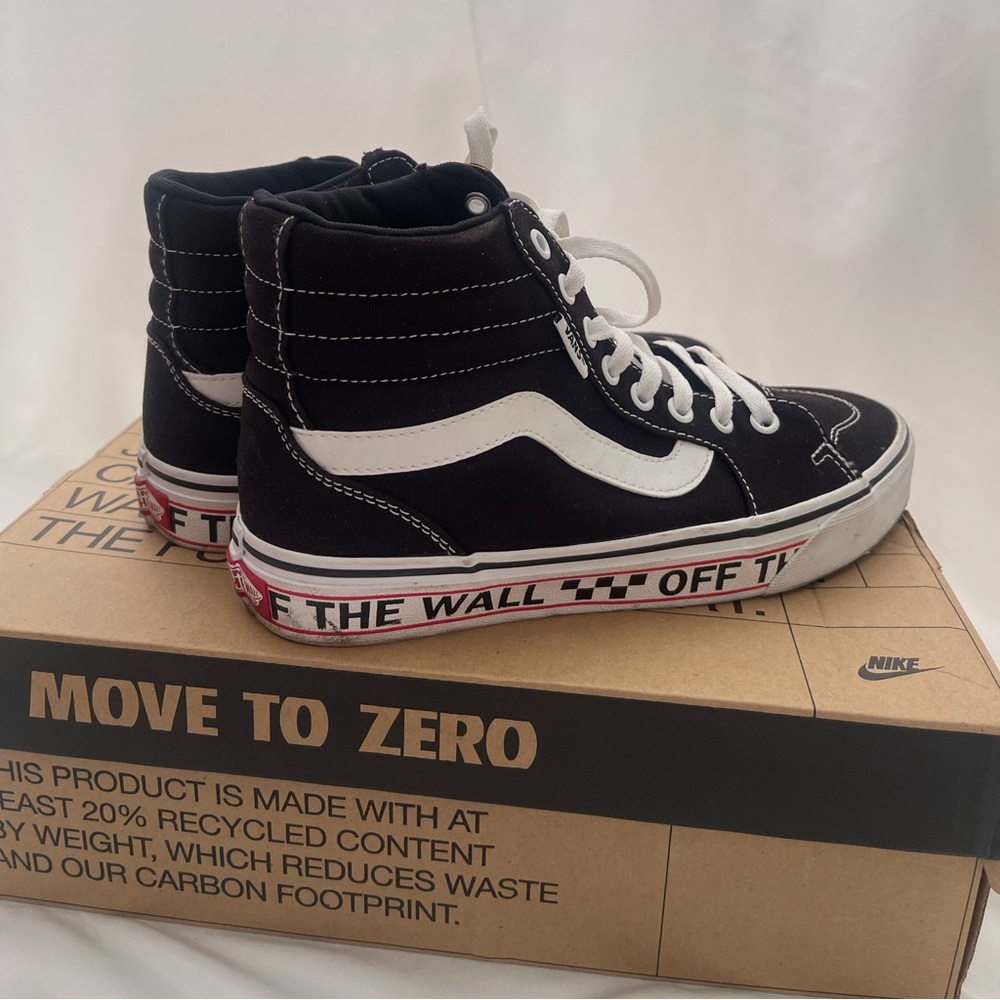 Black Hight Top Vans 🖤 - Picture 2 of 5